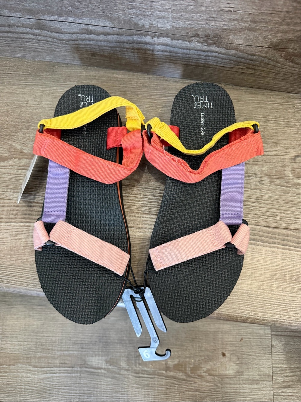 Time and Tru Multicolor Sport Sandals size 9